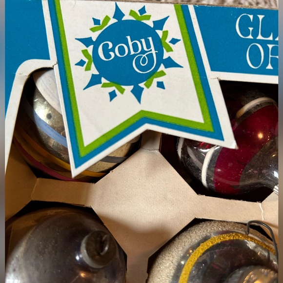 Box of vintage ornaments - Picture 2 of 15